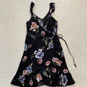 PacSun - Kendall & Kylie Floral Wrap Dress NWOT Sz XS (b6)